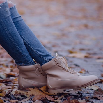 WOMEN’S OVERSTOCK FASHION ECOMMERCE RETAILER – PRIMARILY EBAY – 25% YOY GROWTH