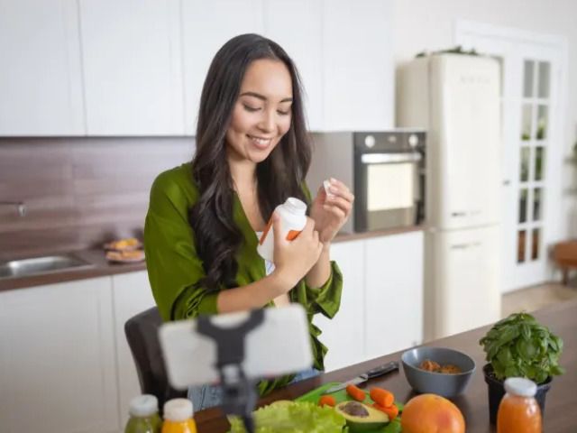 Amazon FBA Vitamins & Supplements Brand – 100,000+ Product Reviews – 46% Repeat Order Rate – Growing YOY Margins