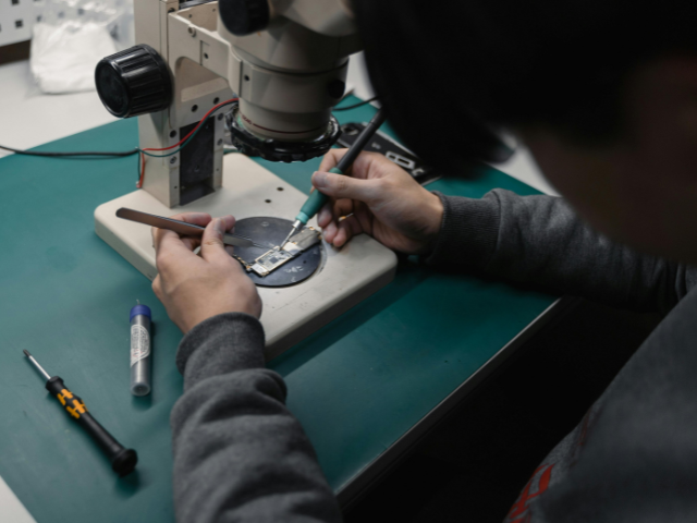 Miami Electronics & Phone Repair Shop | 4.9 Stars | High Repeat Orders