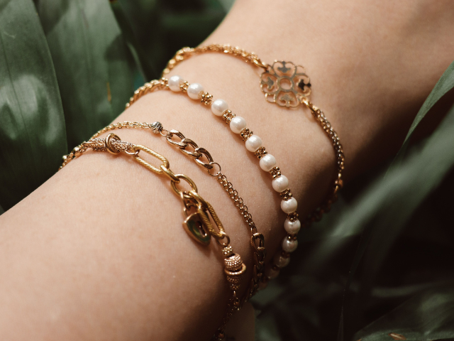 SBA Pre-Qualified | 10-Year eCommerce Brand | Jewelry & Accessories Subscription Brand | Seller Financing | 65% Customer Retention Rate | 170K+ Social Media Followers