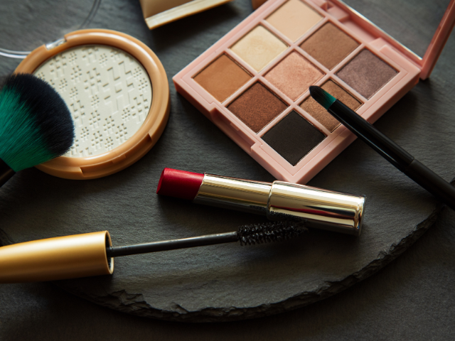 Beauty & Cosmetics eCommerce Brand | Full Line of Branded Products | Established Affiliate Program
