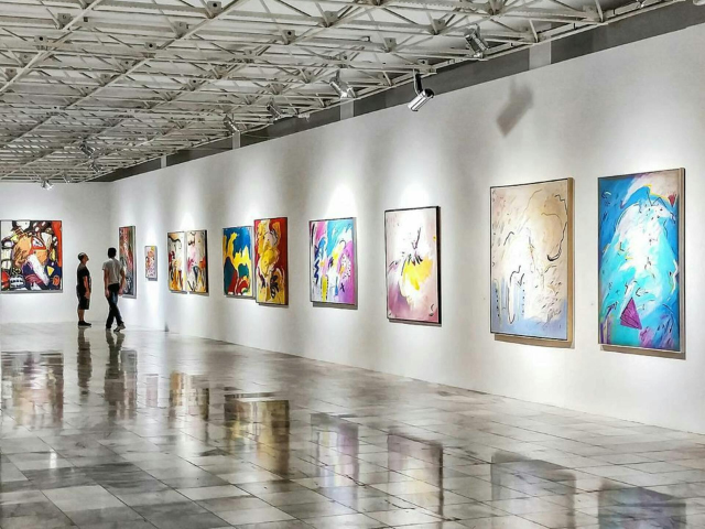 35-Year Contemporary Art Publisher & Exhibition Company | 75% Barnes & Noble & Amazon Sales | $185 AOV | Copyrights to 55 Assets | 17,100+ Artists