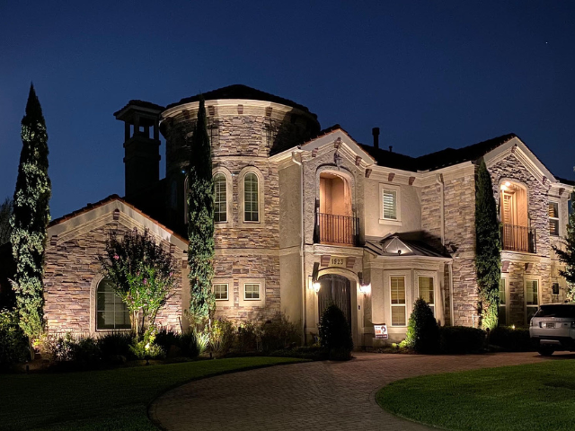 5 Year eCommerce Brand in the Outdoor Lighting Vertical – 33% Repeat Order Rate – 35% YOY Growth – DTC, Amazon & B2B Sales Channels