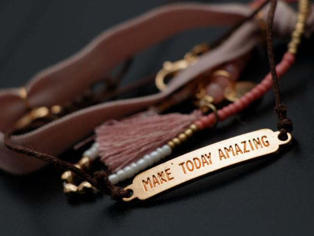 Subscription Based eCommerce Brand with Accessories, Apparel, Essential Oils, Health Products and More – 80% of Sales are from Subscriptions – 4,500+ Active Members