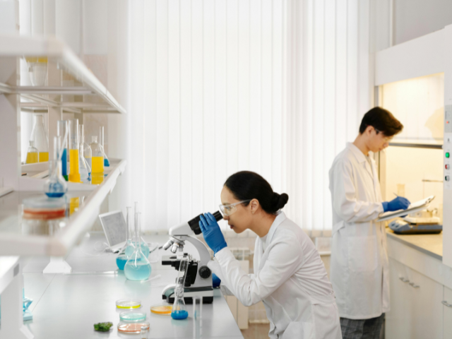 Biotech Research Compound Firm | Consumer & Wholesale Direct | Proprietary U.S. Domestic Lab | Massive MOM Growth | Ownership Interested in Equity Retention