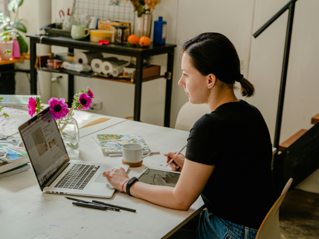 eLearning & Business Services Company for Interior Design Pros | $4500 Average Contract Size | Semi-Absentee