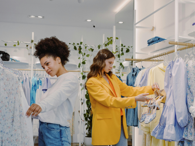 DTC Women’s Fashion eCommerce Brand | 60% Repeat Orders | 320,000 Visitors Per Month | 417,000+ Facebook Followers | $84 AOV