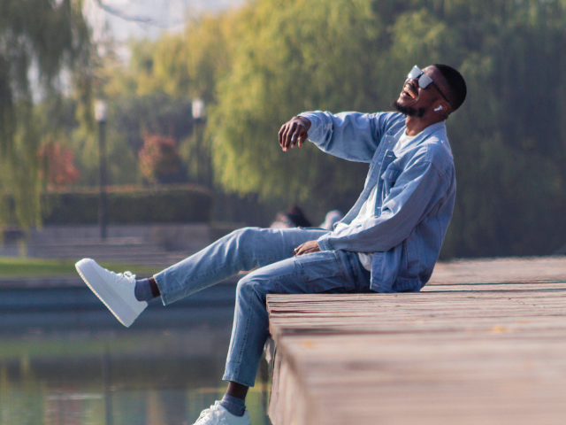 Men’s Height-Enhancing Footwear eCommerce Brand | $129 AOV | Proprietary Design Rights | 4.7 Rating