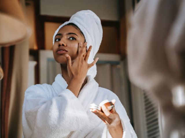 Health & Wellness Brand in the Skincare Segment – DTC & B2B Sales Channels – 31% Repeat Order Rate – Well Known Influencer Network