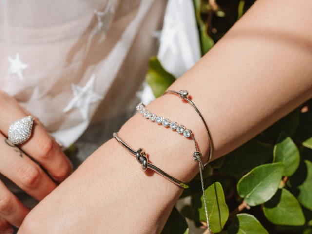 SBA Pre-Qualified DTC eCommerce Jewelry Brand | Membership Program | 3,400+ Active Subscribers | 65% Customer Retention Rate | 138,000+ Facebook Followers