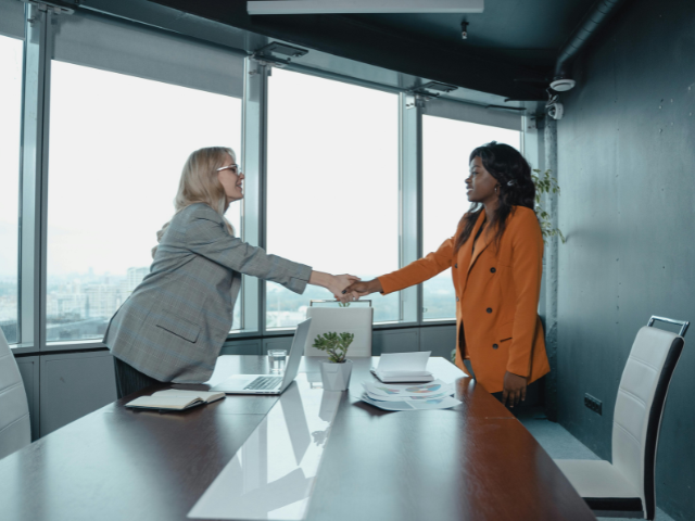 AI Tech-Enabled Immigration Services Agency | 320+ Active Engagements | 25% Call-to-Contract Conversions | $13,000 Average LTV | Low 3% Churn Rate