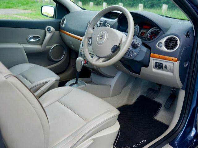 SBA Pre-Qualified eCommerce Brand – Offers Custom Made Auto Floor Mats – Strong Social Media Following & Repeat Buyer Rate