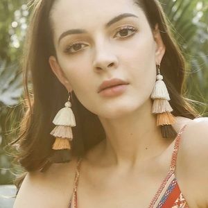 Internationally Branded Womens Fashion Retailer – Strong Social Media – Organic Sales from 6 Domains