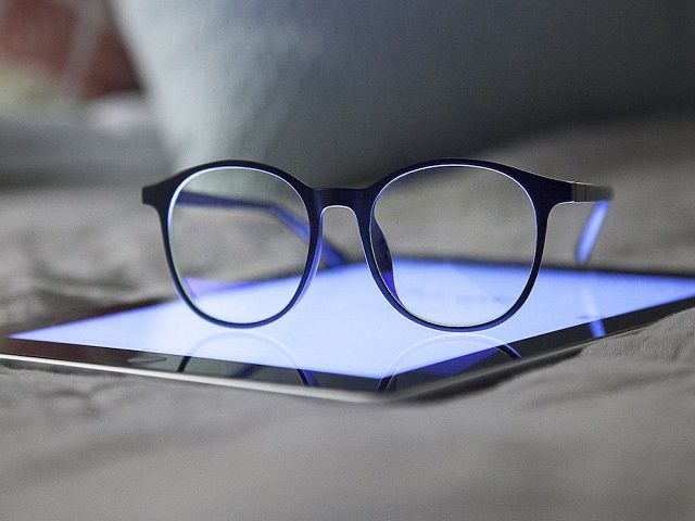 FDA Approved Blue Light Eyeglasses Brand – Operates out of the United Kingdom – 350% Growth Rate – Website Based eCommerce Sales