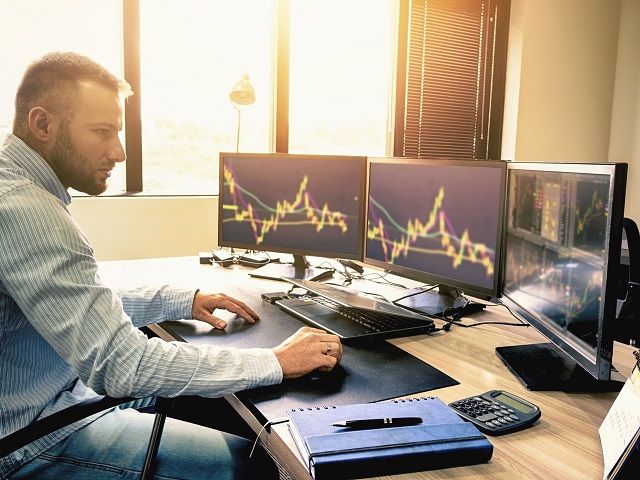 Financial Services Education (FES) Business for Day Traders – Traffic Driven Organically via Twitter – Subscription Based Business Model