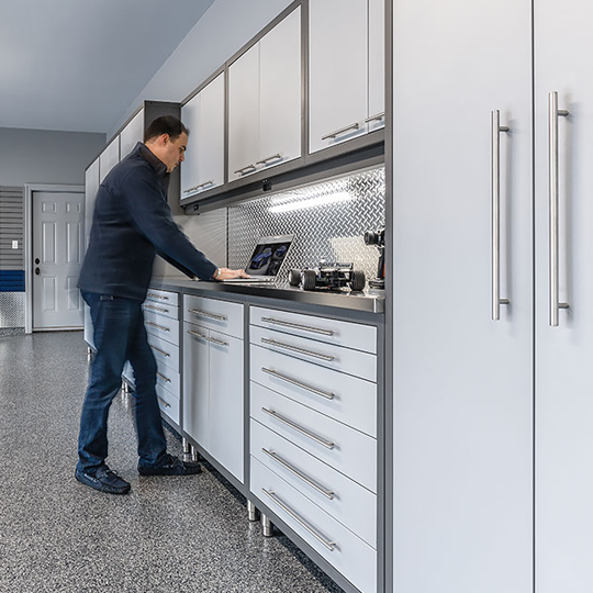 GARAGE CABINETS, ORGANIZATION & STORAGE ECOMMERCE WEBSITE