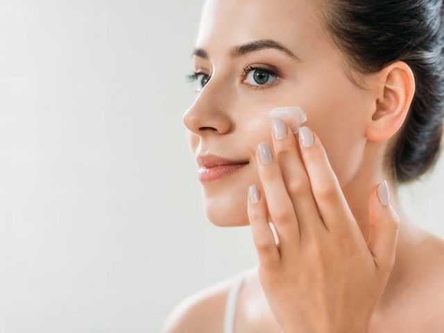 Beauty & Skincare Brand with a Large Social Media Presence – eCommerce Retailer – Currently only Selling on its Shopify Website – Amazon is an Immediate Opportunity for this Private Label CPG