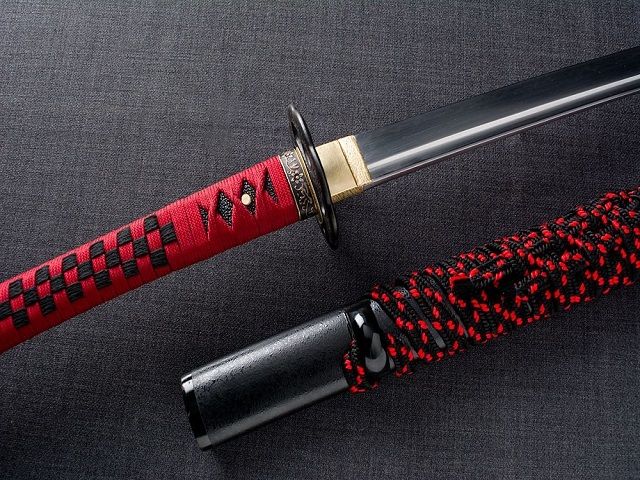 eCommerce Brand offering Japanese, European & Chinese Samurai & Ninja Swords & Knives – 7 Years in Business – 30% of Sales are Custom Swords – Growing Rapidly