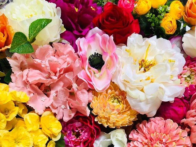 HIGHLY ESTABLISHED RETAILER OF ARTIFICIAL FLORAL PRODUCTS – DIVERSIFIED SALES CHANNELS – ONLINE WHOLESALE – 30 YEARS IN BUSINESS