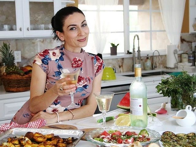 15 Year Established Cooking Platform – 400+ Cooking Shows, Recipe Books, Culinary Advice and Meal Prep Services