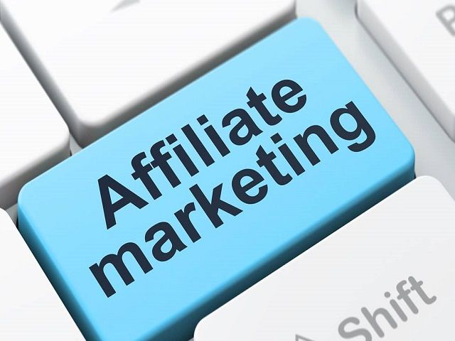Affiliate Management Software Company – 450 Advertisers – 2,000 Affiliates – 80,000 Opt In Contacts