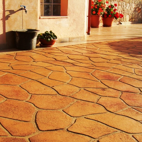 ESTABLISHED PROPRIETARY BRANDED PRODUCT IN EXPLOSIVE DIY HOME IMPROVEMENT NICHE