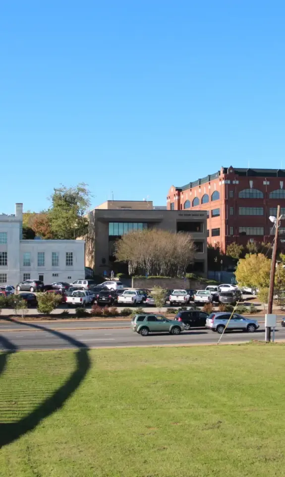 Downtown Gainesville, GA where business brokers Gainesville owners and buyers meet