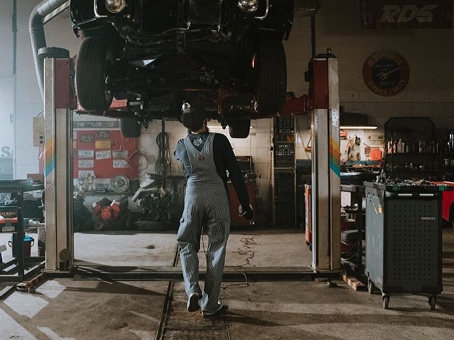 B2B eCommerce Business in the Automotive Equipment Vertical – 30 Years in Business – Private Label Brand – $4,000 AOV – Customers are Primarily Mechanics & Auto Shops