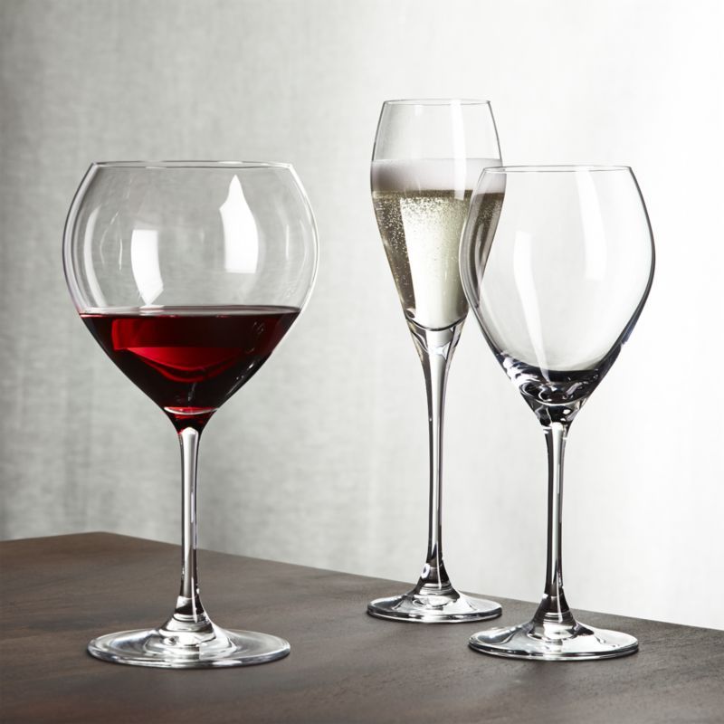 NICHE ECOMMERCE RETAILER IN WINE ACCESSORIES VERTICAL